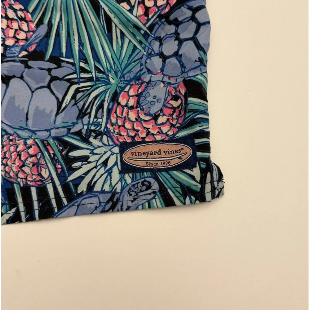 Vineyard Vines Boys Medium Swim Trunks Turtle Pineapple Tropical Blue Mesh Lined